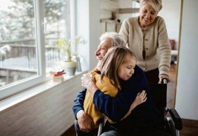 « Mon voisin m’a dit que je pouvais régler la succession de mon père tout seul… »  Est-ce vrai ..?